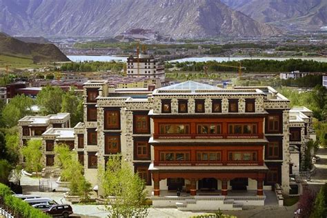 10 Best Tibet Hotels .